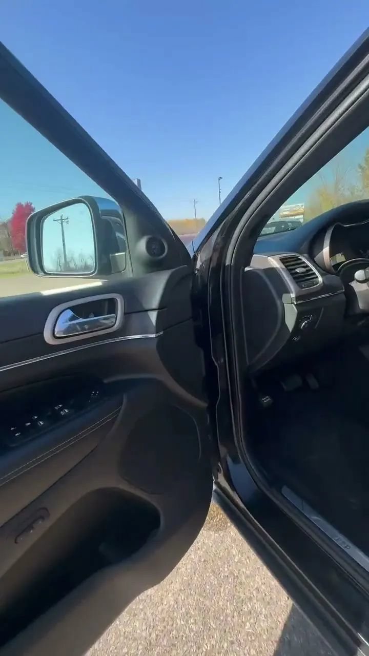 Used 2017 Jeep Grand Cherokee Limited AWD/4WD image 69