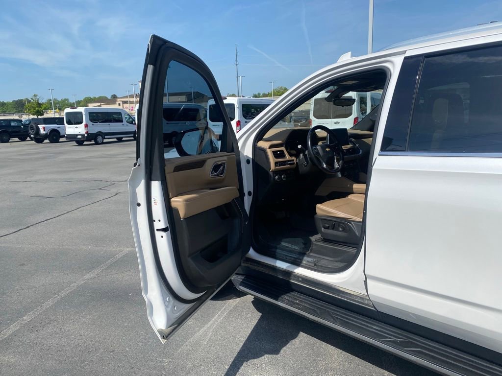 Used 2021 Chevrolet Tahoe Premier w/ Premium Package image 10