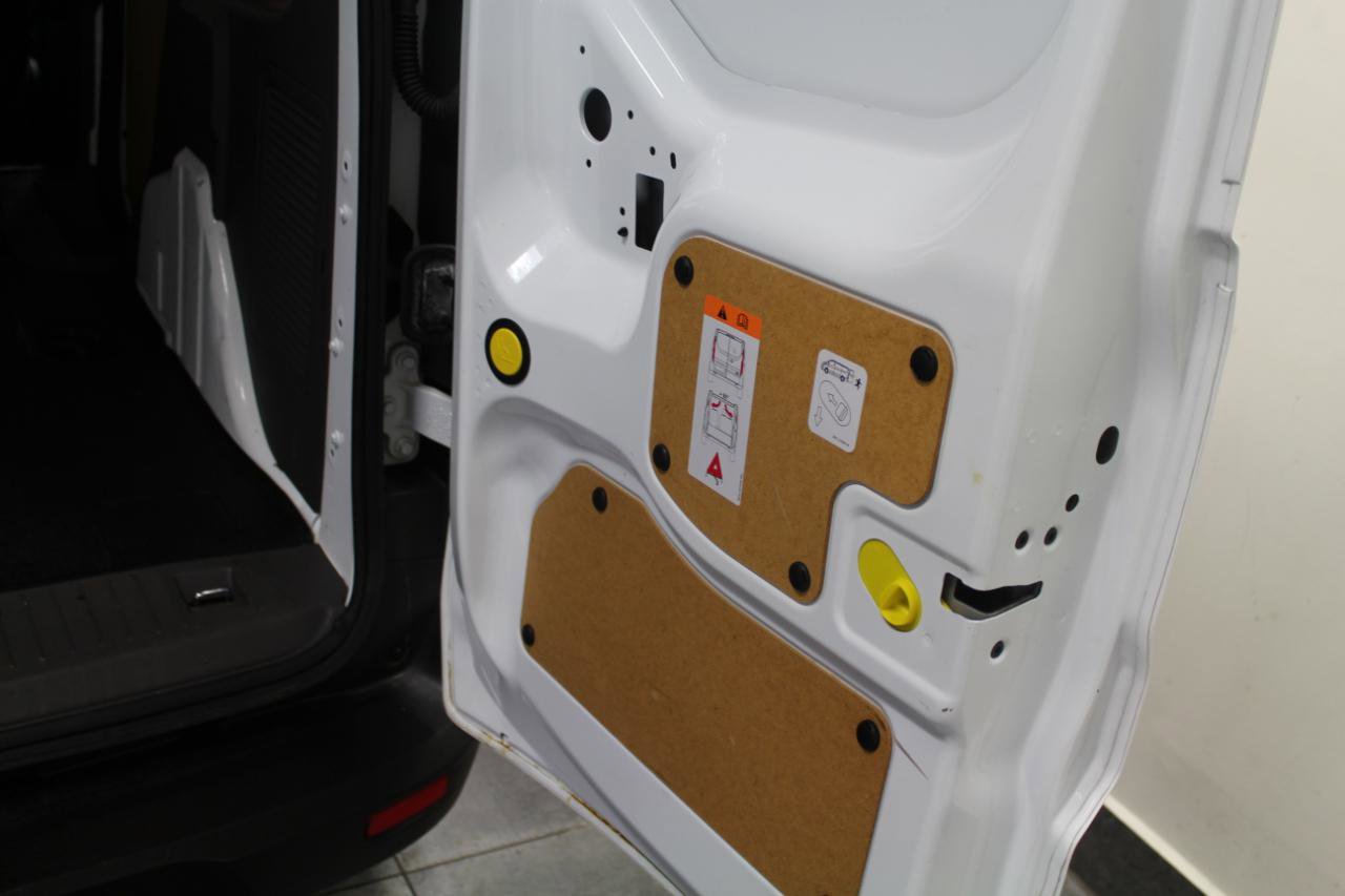 Used 2020 Ford Transit Connect XL image 28