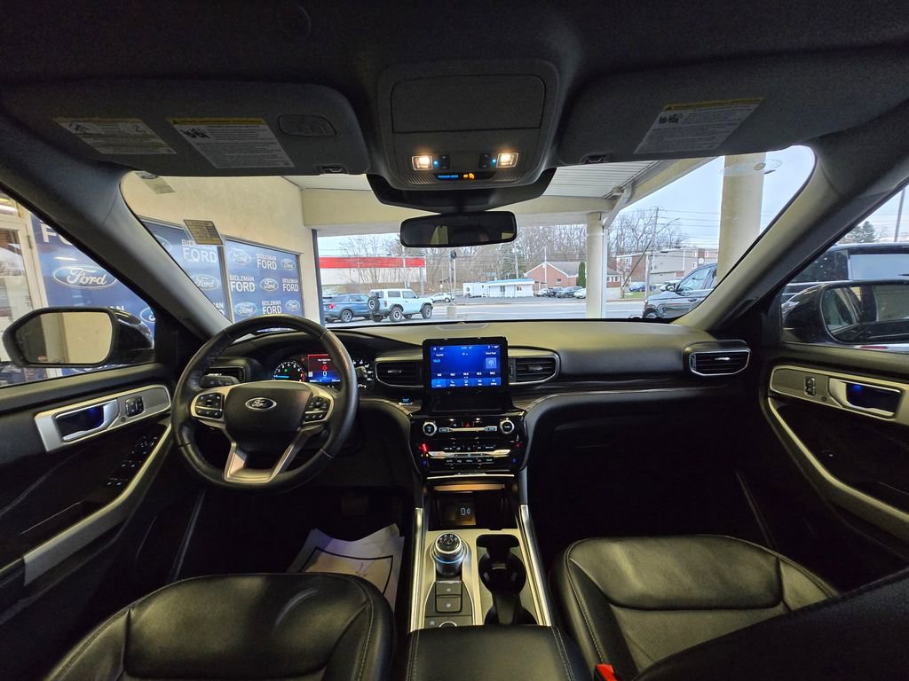 Used 2023 Ford Explorer Limited w/ Equipment Group 301A image 29