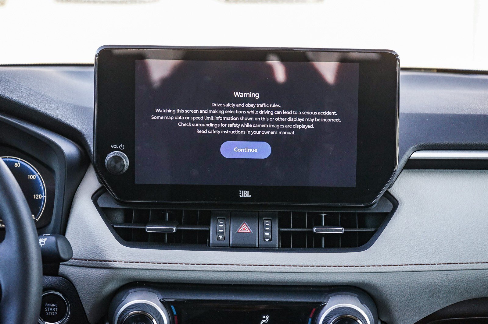 Used 2025 Toyota RAV4 Limited w/ Advanced Technology Package FWD image 14