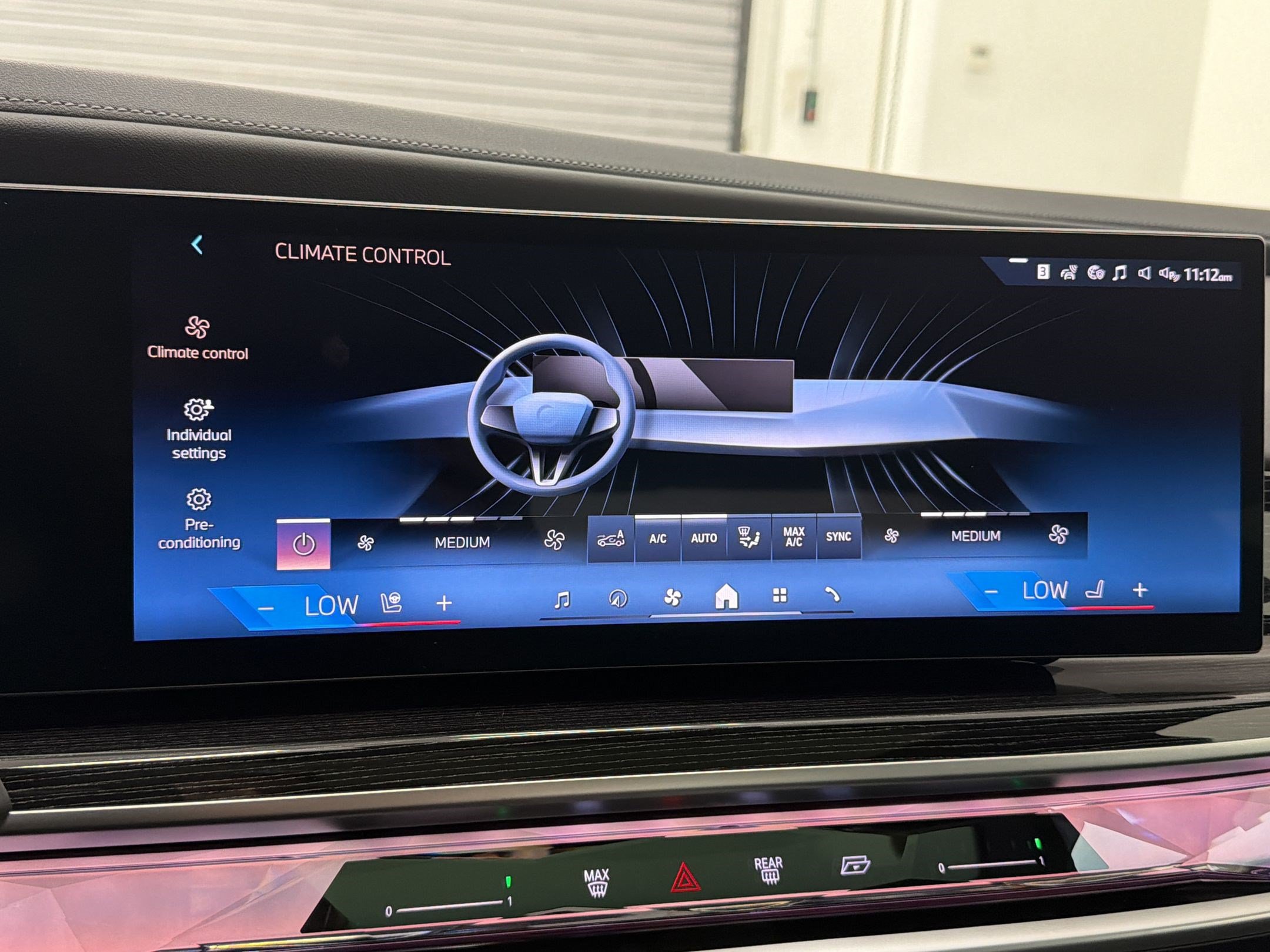 New 2026 BMW 740i xDrive AWD/4WD image 27