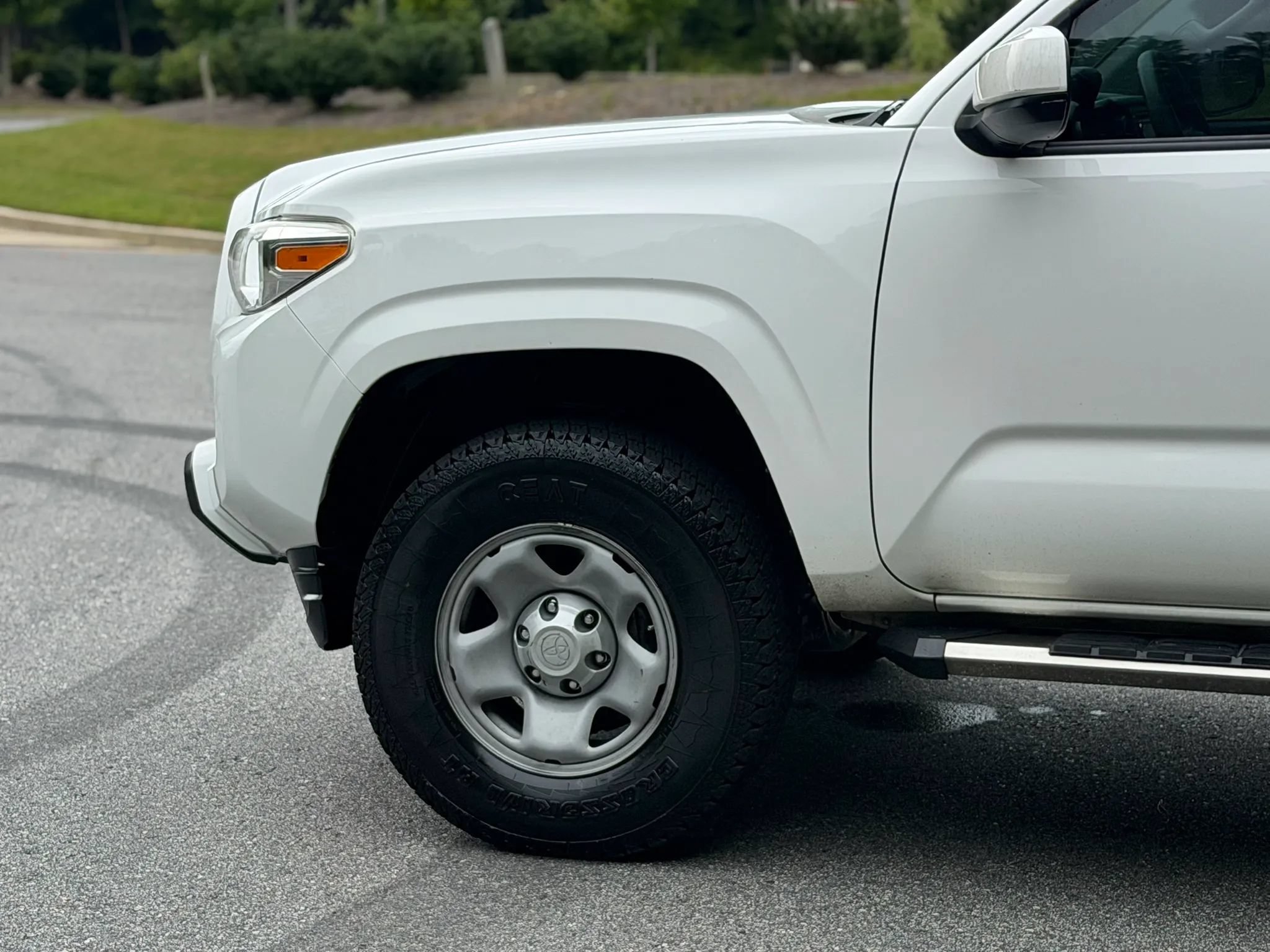 Used 2018 Toyota Tacoma SR w/ SR Convenience Package RWD image 10