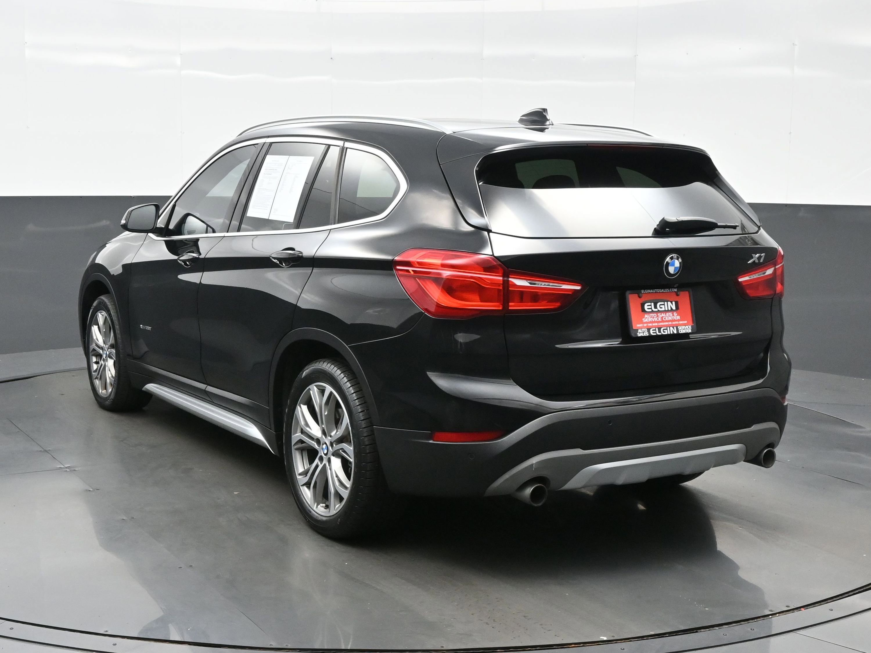 Used 2017 BMW X1 xDrive28i image 4