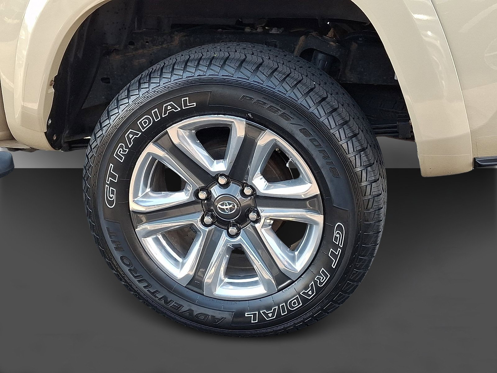 Used 2017 Toyota Tacoma Limited image 7