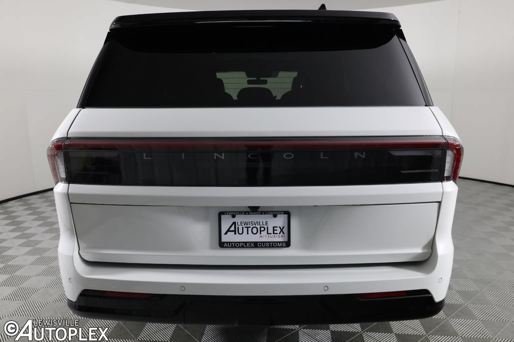 Used 2025 Lincoln Navigator Black Label AWD/4WD image 6