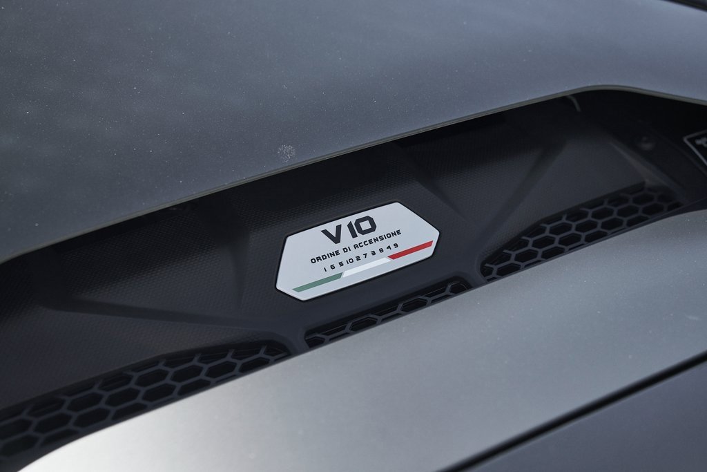 Used 2022 Lamborghini Huracan EVO image 10