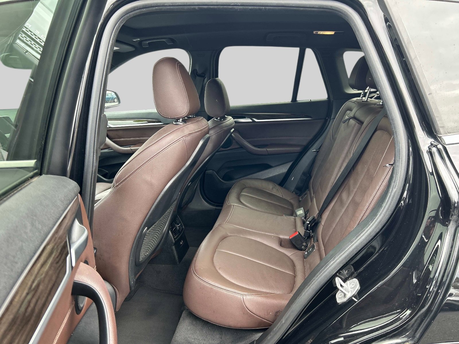 Used 2018 BMW X1 xDrive28i w/ Convenience Package AWD/4WD image 12