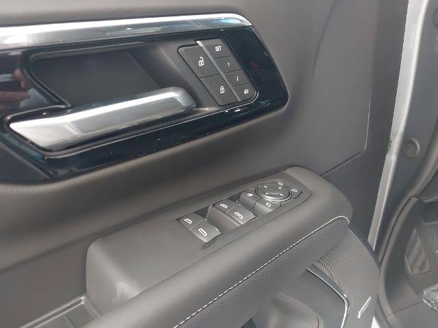 New 2026 Chevrolet Suburban Premier w/ Sun And Tow Package AWD/4WD image 26