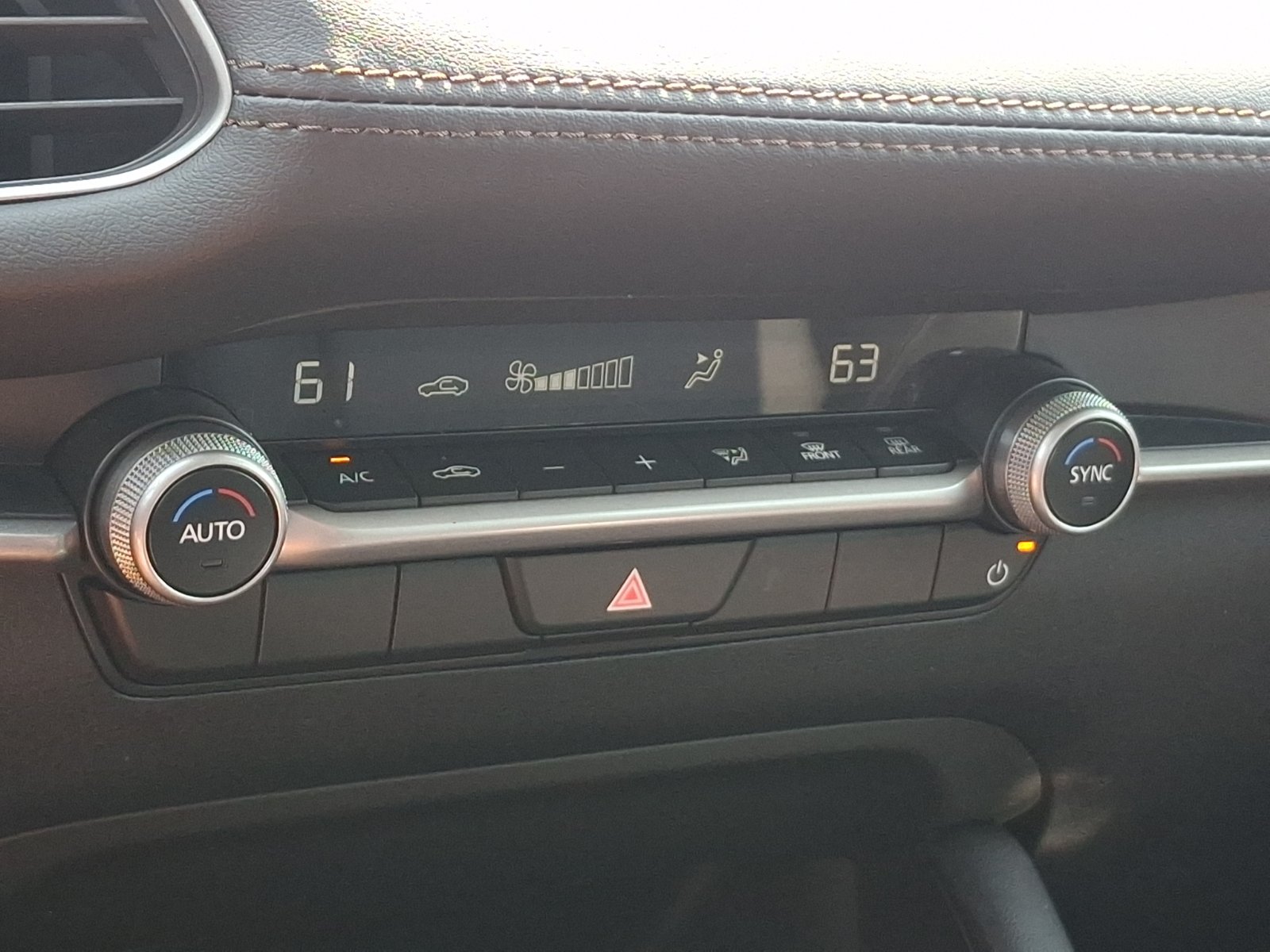Certified 2025 MAZDA MAZDA3 s FWD image 17