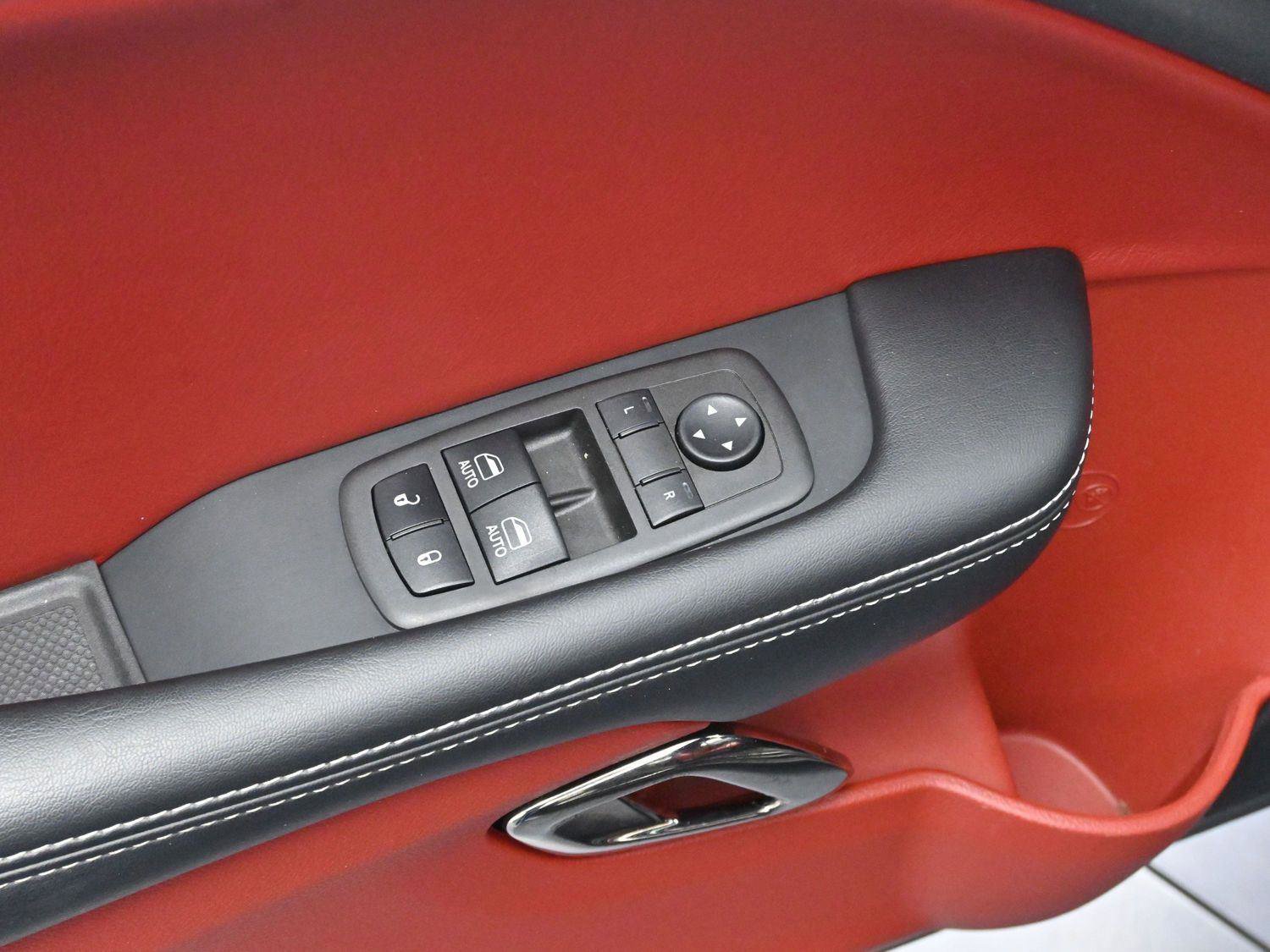 Used 2022 Dodge Challenger SRT Hellcat image 11