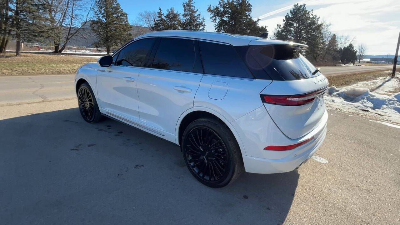 Used 2022 Lincoln Corsair Reserve w/ Luxury Package image 2