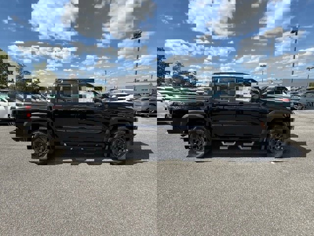 New 2026 Nissan Frontier PRO-4X w/ Pro-4x Convenience Package image 4