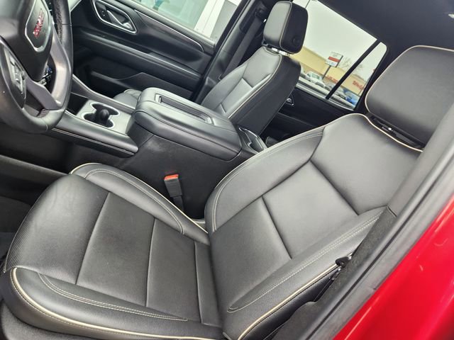 Used 2023 GMC Yukon SLT w/ SLT Luxury Package image 14