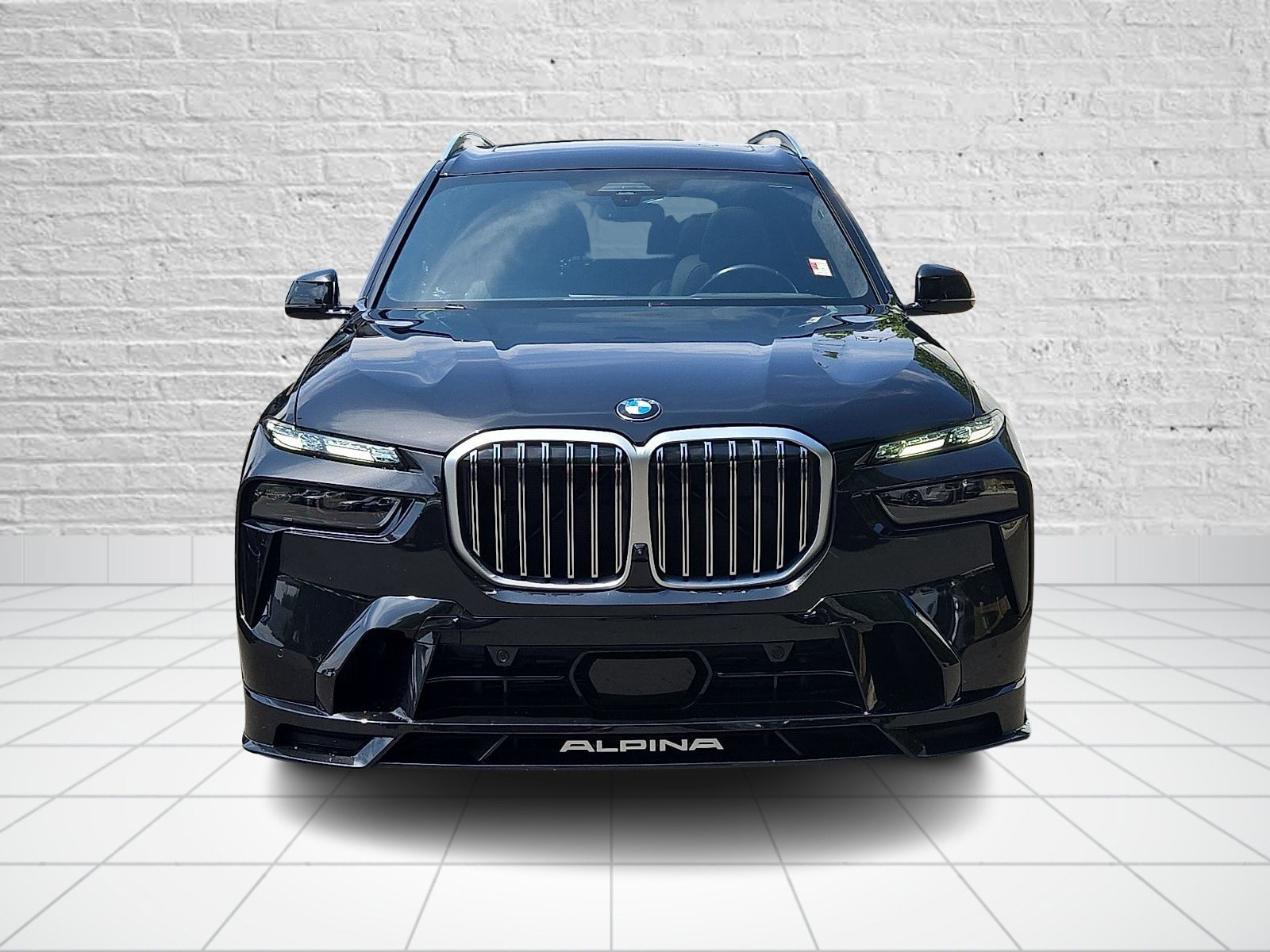 Used 2024 BMW ALPINA XB7 AWD/4WD image 2