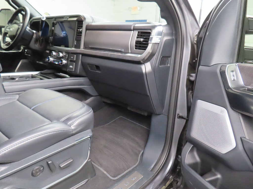 Used 2025 Ford F250 Platinum image 37