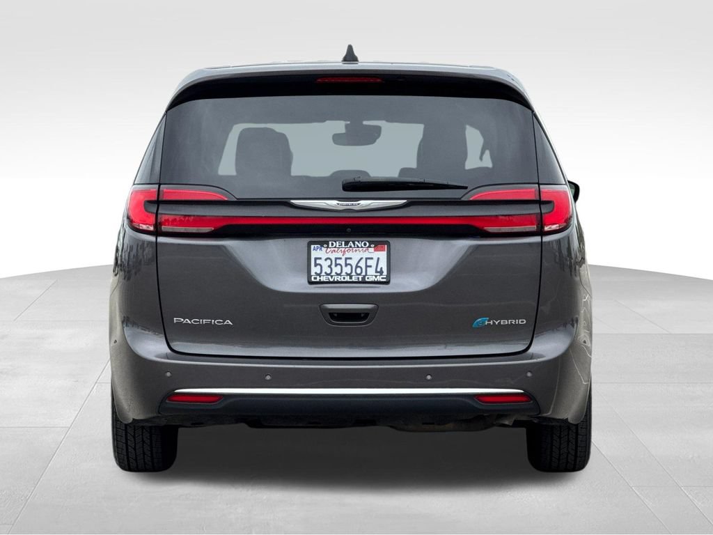 Used 2023 Chrysler Pacifica Touring-L FWD image 4