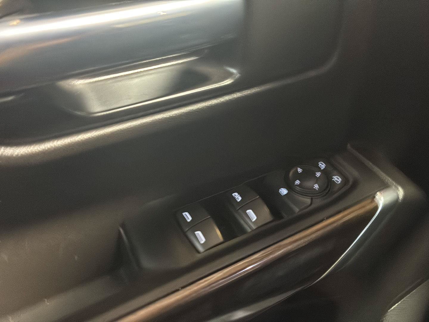 Used 2022 Chevrolet Silverado 1500 LT AWD/4WD image 12