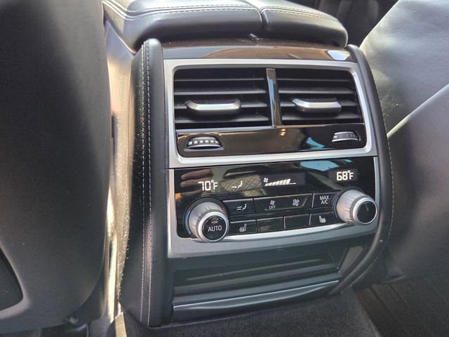 Used 2022 BMW 740i xDrive w/ Premium Package image 16