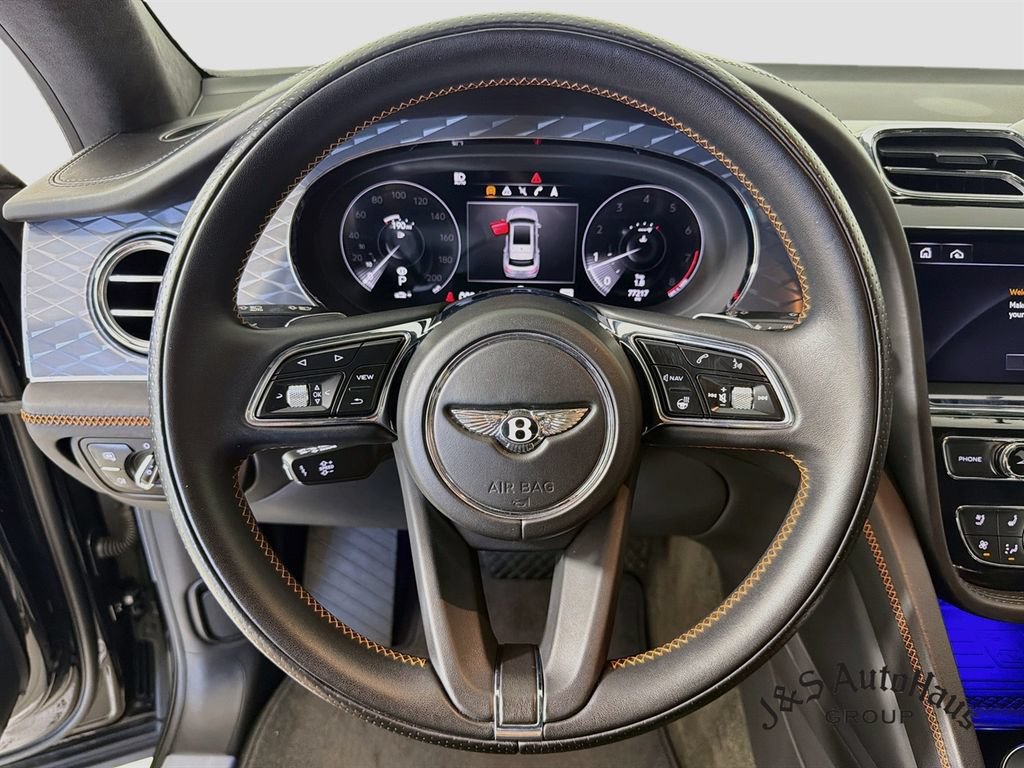 Used 2022 Bentley Bentayga AWD/4WD image 12