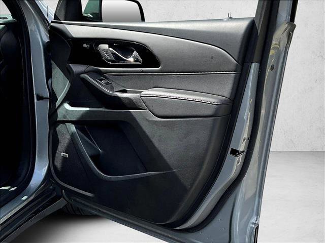 Certified 2023 Chevrolet Traverse RS FWD image 17