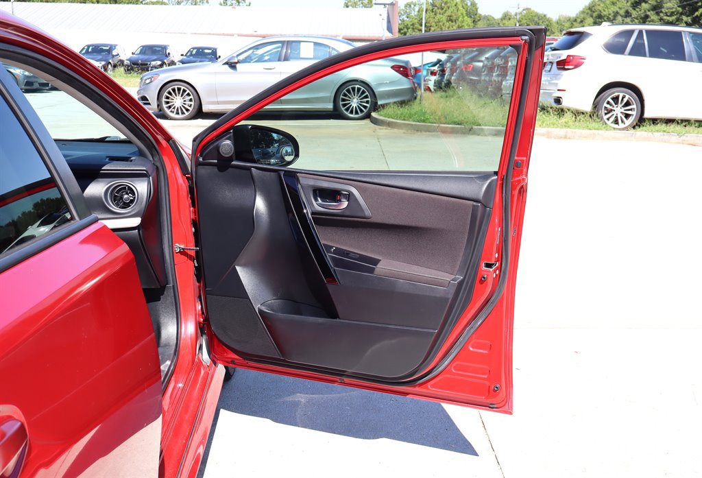 Used 2016 Scion iM FWD image 31