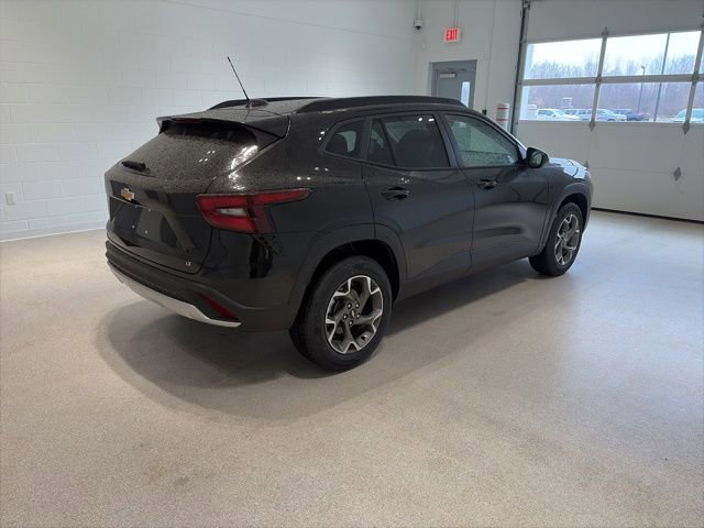 New 2026 Chevrolet Trax LT w/ Driver Confidence Package FWD image 6