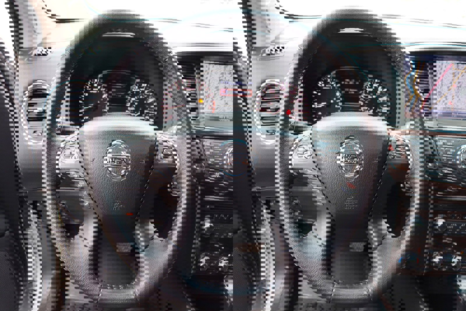 Used 2014 Nissan Pathfinder Platinum w/ Platinum Premium Package image 29