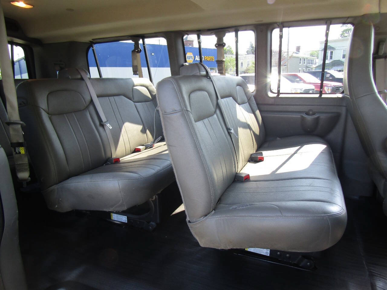Used 2018 Chevrolet Express 2500 LS RWD image 17