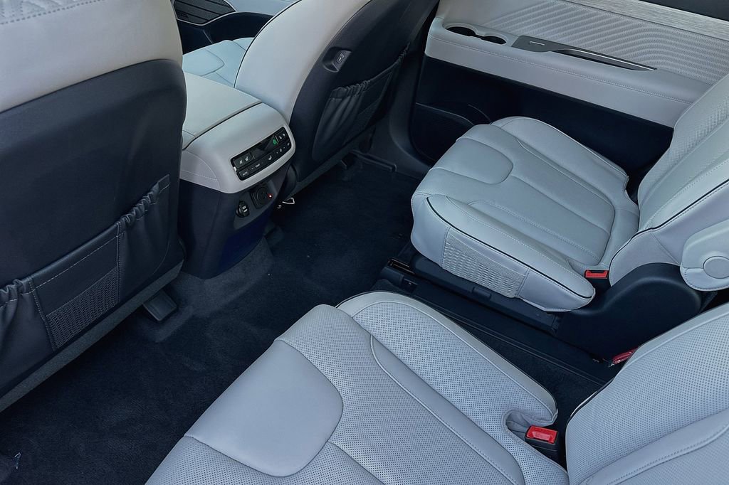 New 2023 Hyundai Palisade Calligraphy image 9