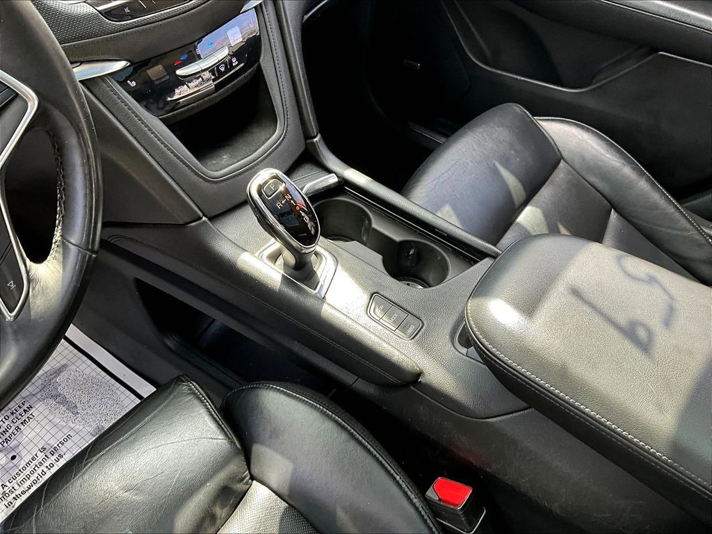 Used 2017 Cadillac XT5 Luxury w/ Driver Awareness Package image 13