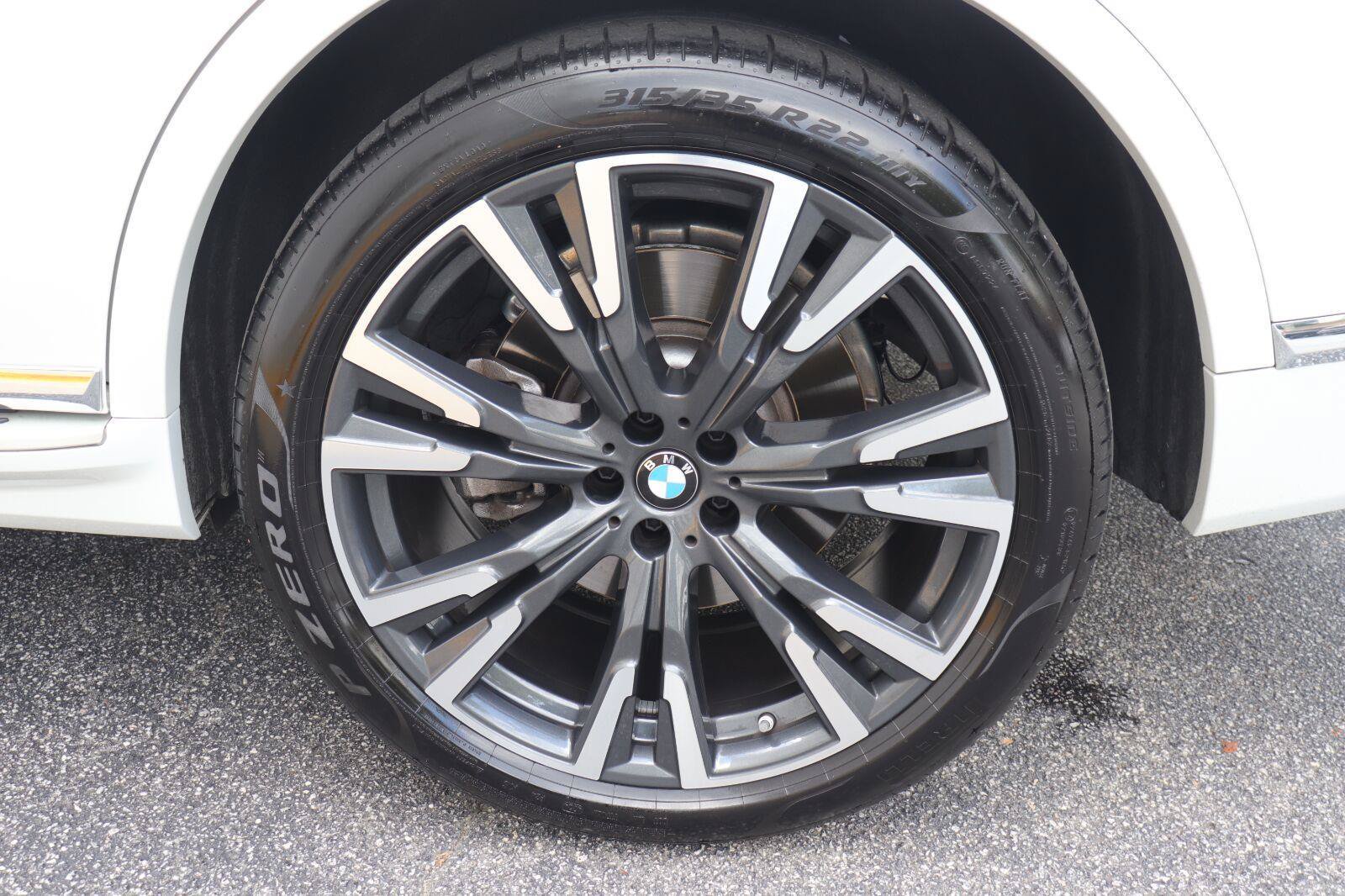Used 2025 BMW X7 xDrive40i AWD/4WD image 50