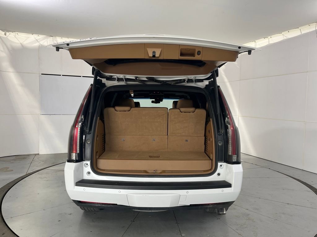 Used 2017 Cadillac Escalade Platinum image 13