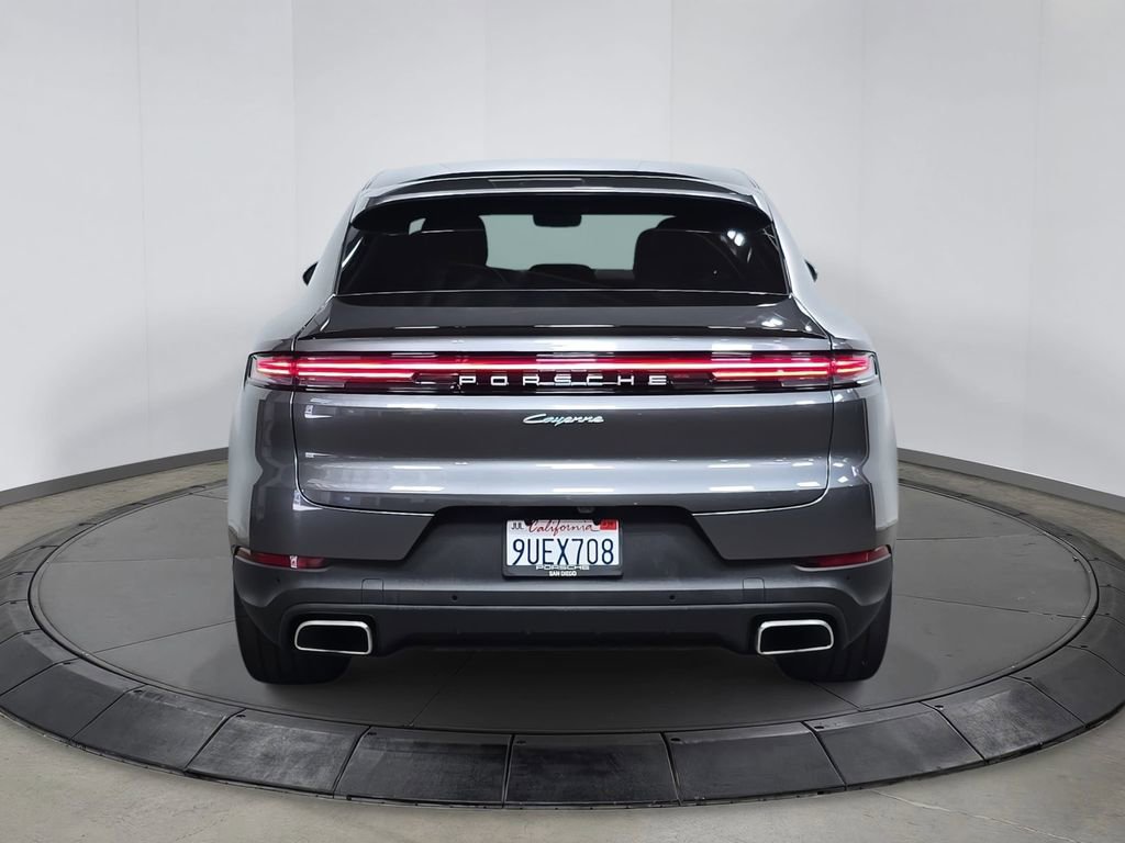 Certified 2024 Porsche Cayenne Coupe image 6