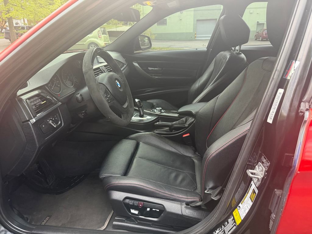 Used 2013 BMW 335i xDrive Sedan AWD/4WD image 12