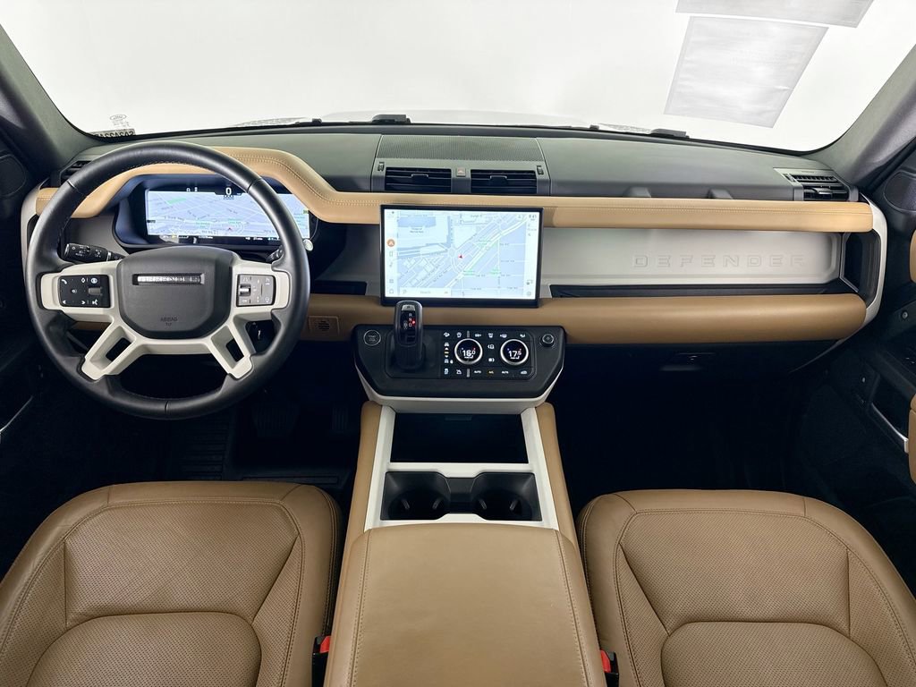 Used 2025 Land Rover Defender 110 X-Dynamic SE image 9