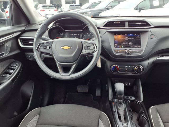 Used 2023 Chevrolet TrailBlazer LS AWD/4WD image 5