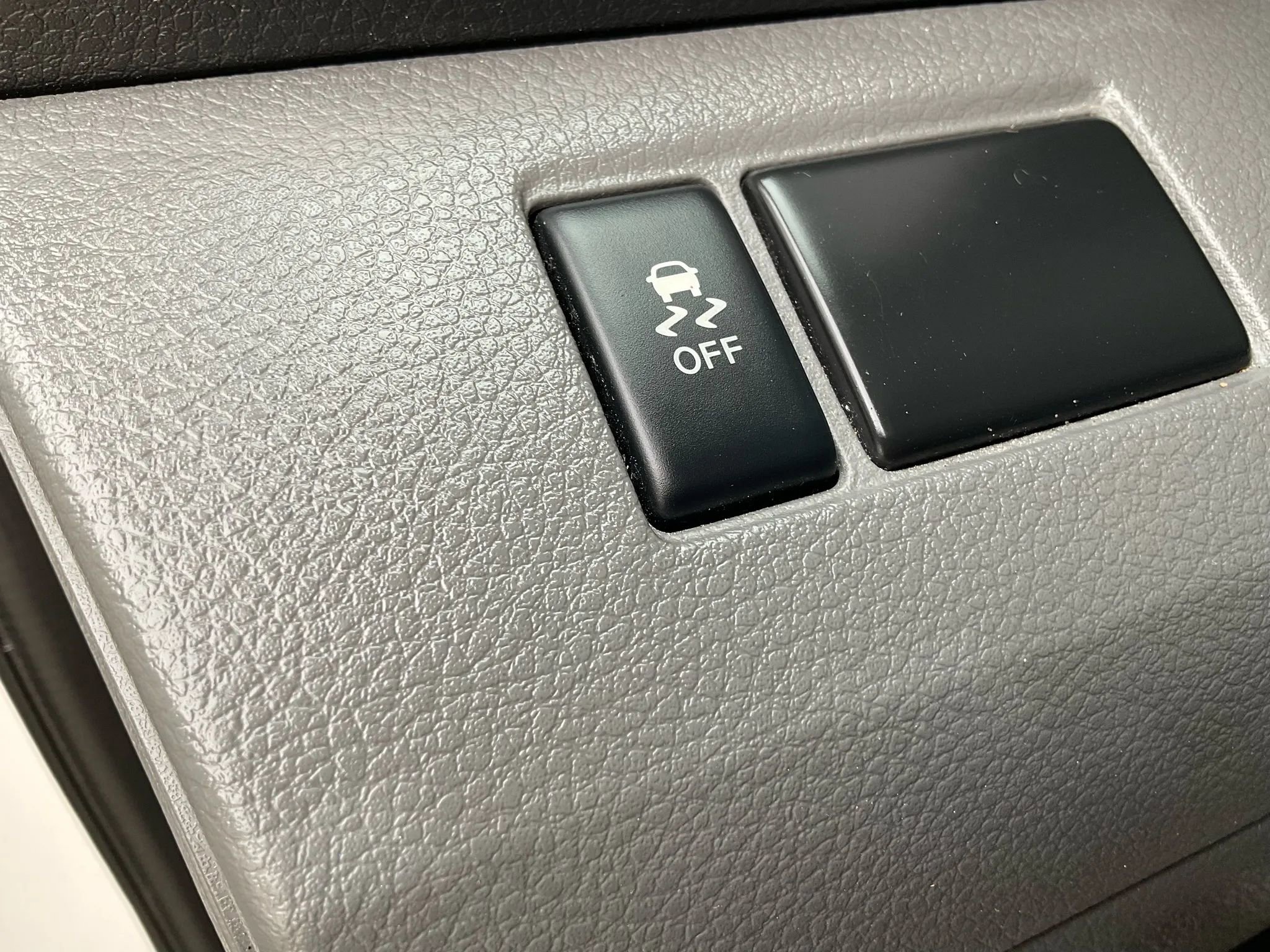 Used 2020 Nissan NV200 S w/ Sliding Glass Door Package image 23