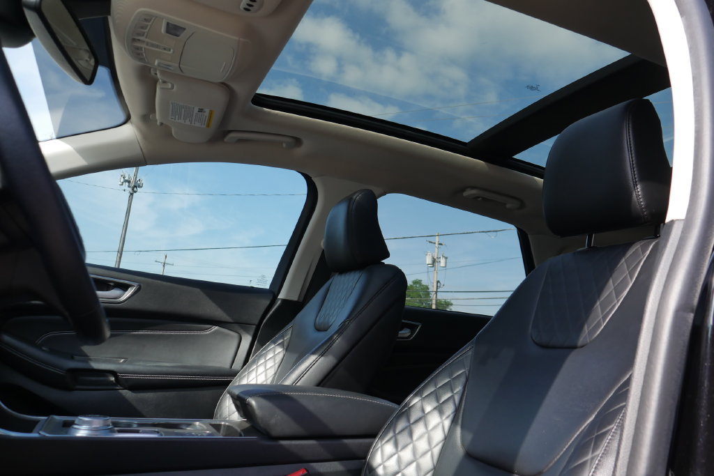 Used 2024 Ford Edge Titanium AWD/4WD image 15