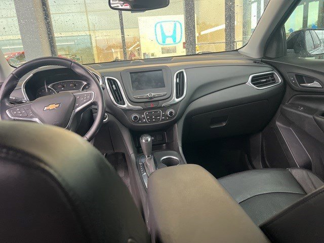 Used 2020 Chevrolet Equinox LT w/ Sport Edition image 19