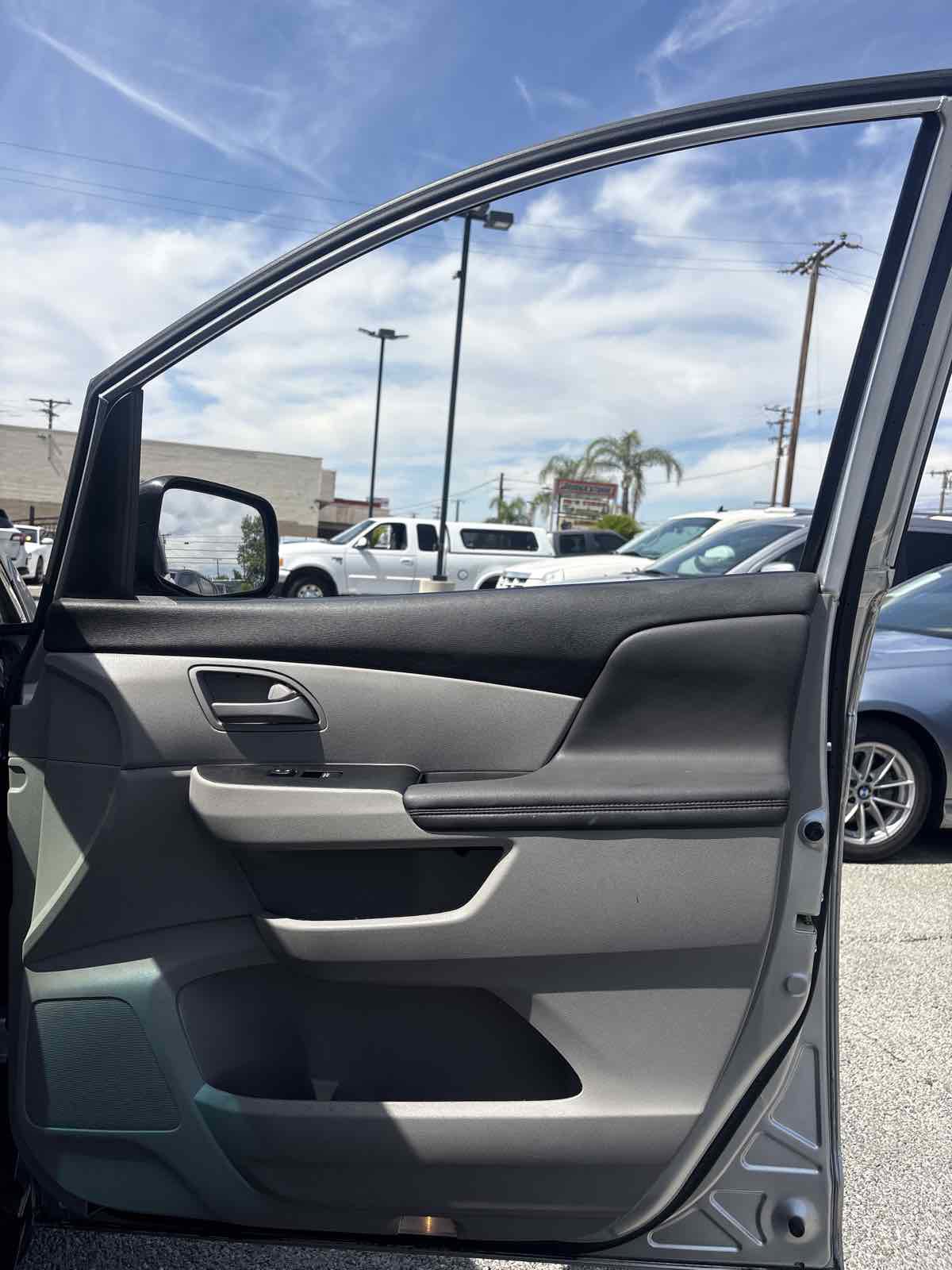 Used 2011 Honda Odyssey EX-L image 16