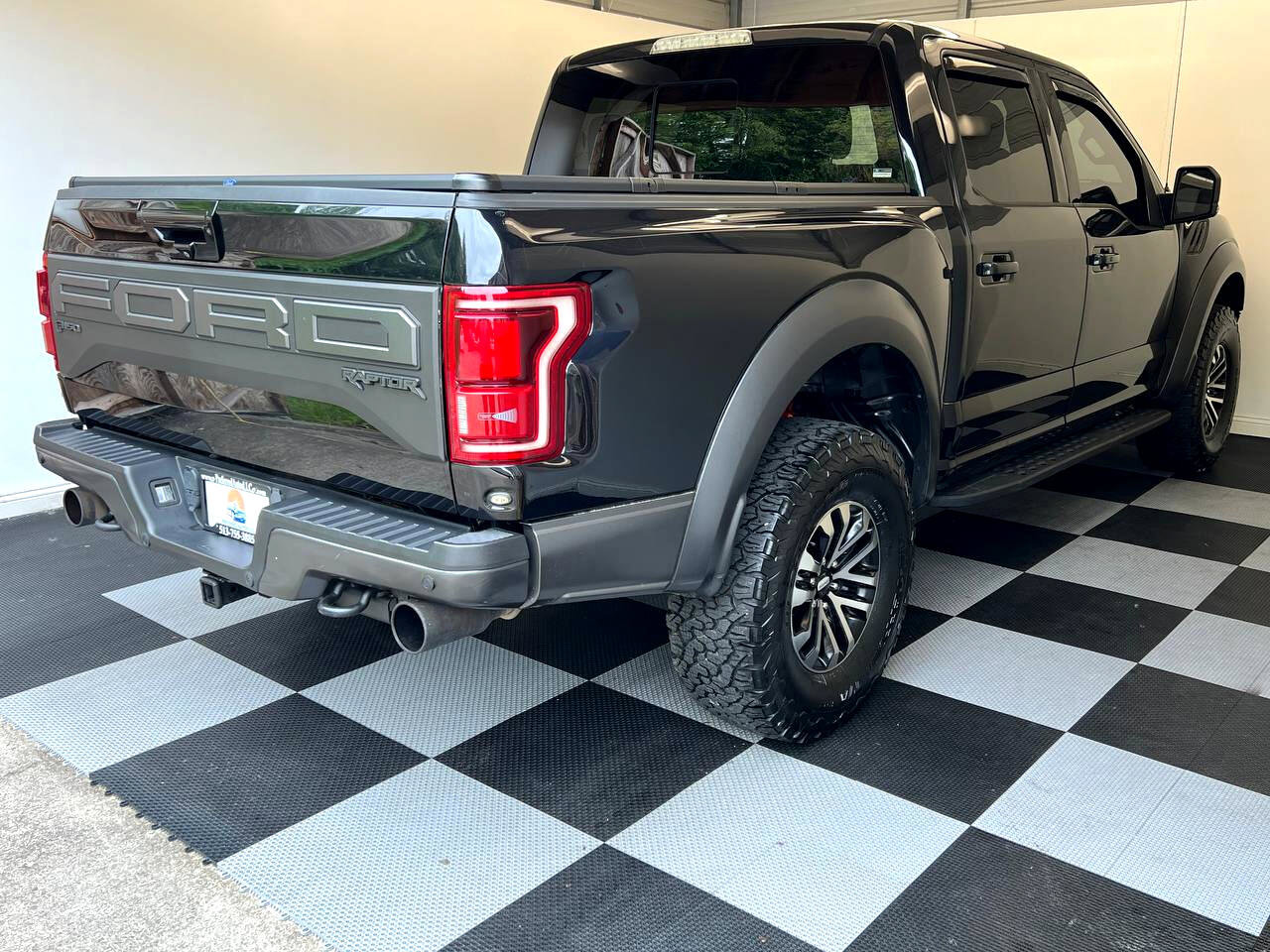 Used 2019 Ford F150 Raptor w/ Equipment Group 802A Luxury image 4