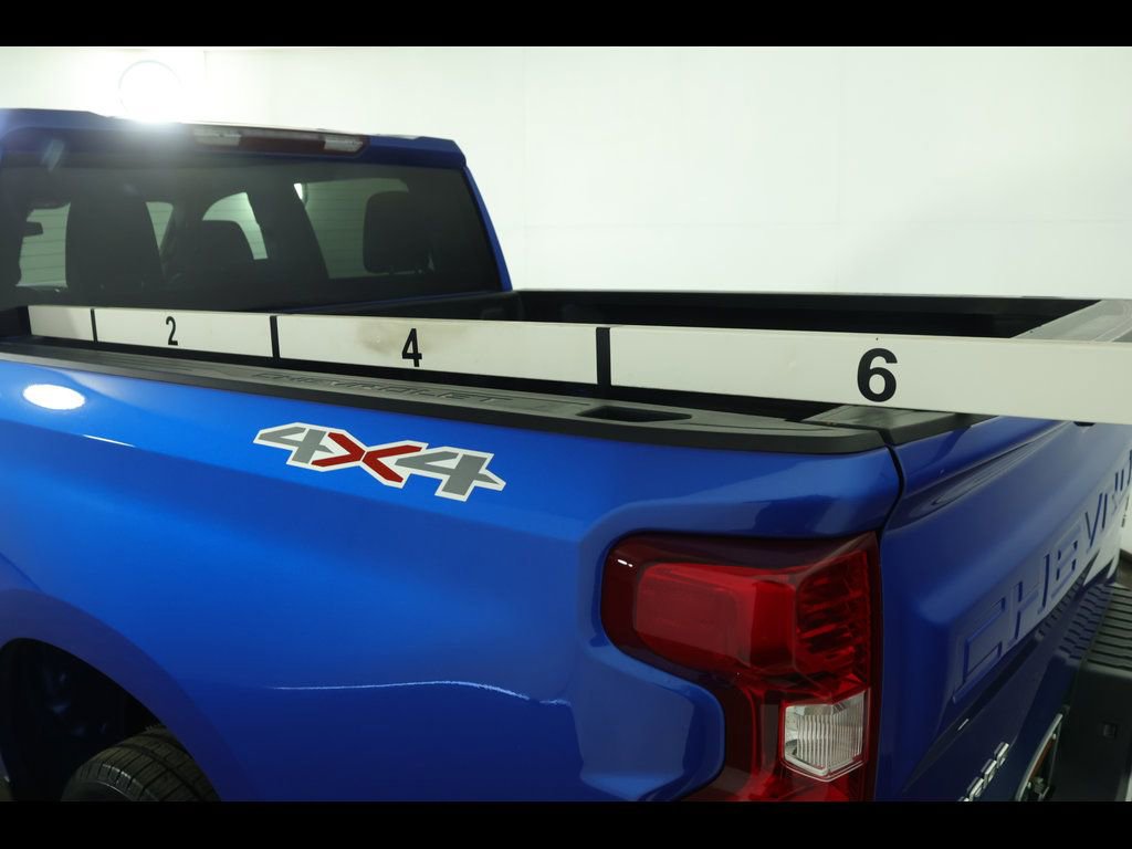 Used 2023 Chevrolet Silverado 1500 LT AWD/4WD image 14