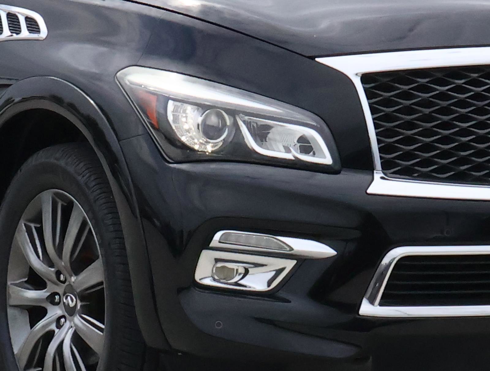 Used 2017 INFINITI QX80 Signature Edition RWD image 7