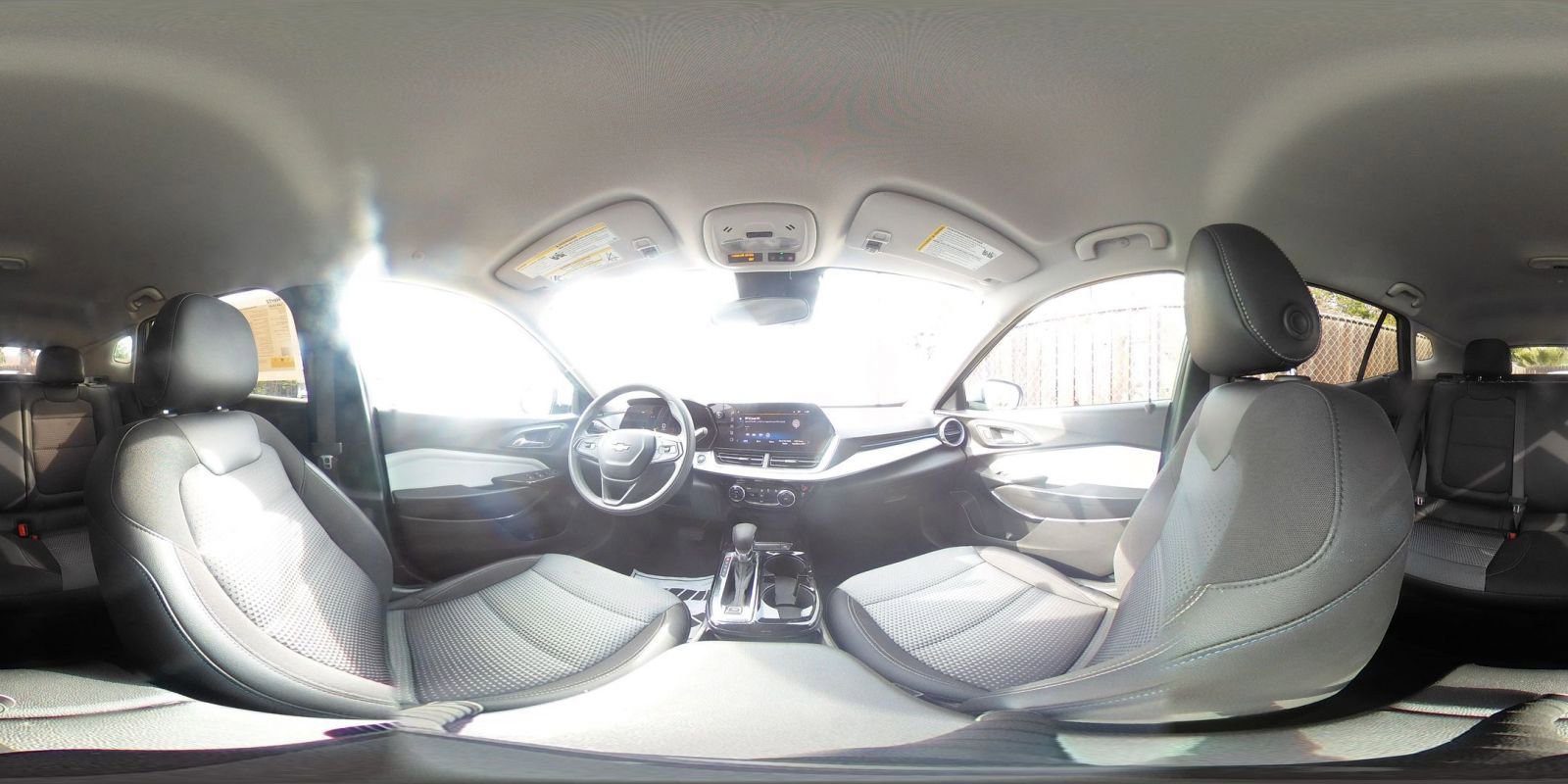 Used 2025 Chevrolet Trax LT image 42