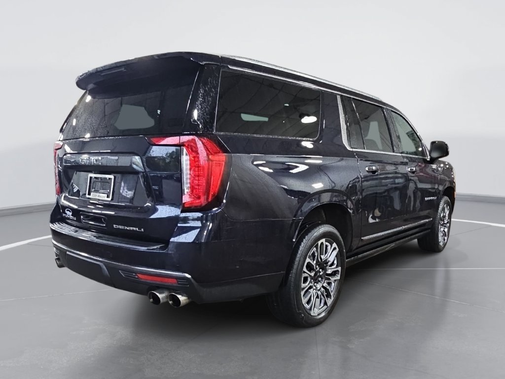 Certified 2023 GMC Yukon XL Denali Ultimate w/ LPO, Floor Liner Package AWD/4WD image 3