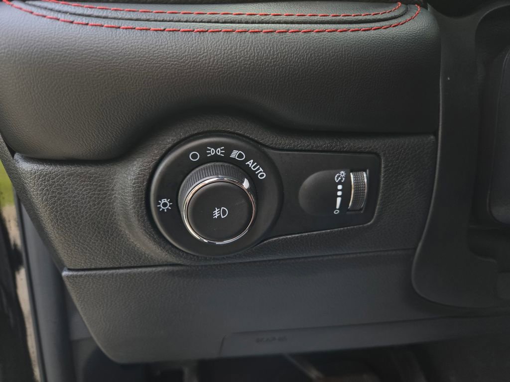 Used 2023 Dodge Durango R/T AWD/4WD image 16