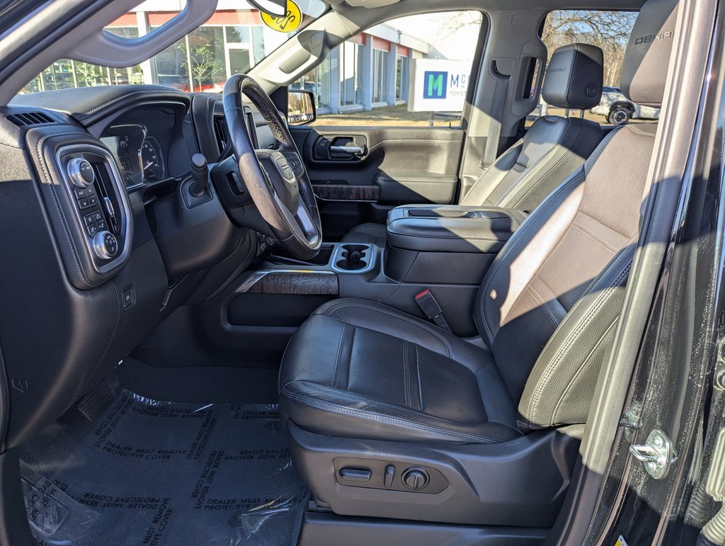 Used 2022 GMC Sierra 1500 Denali w/ Denali Premium Package image 16