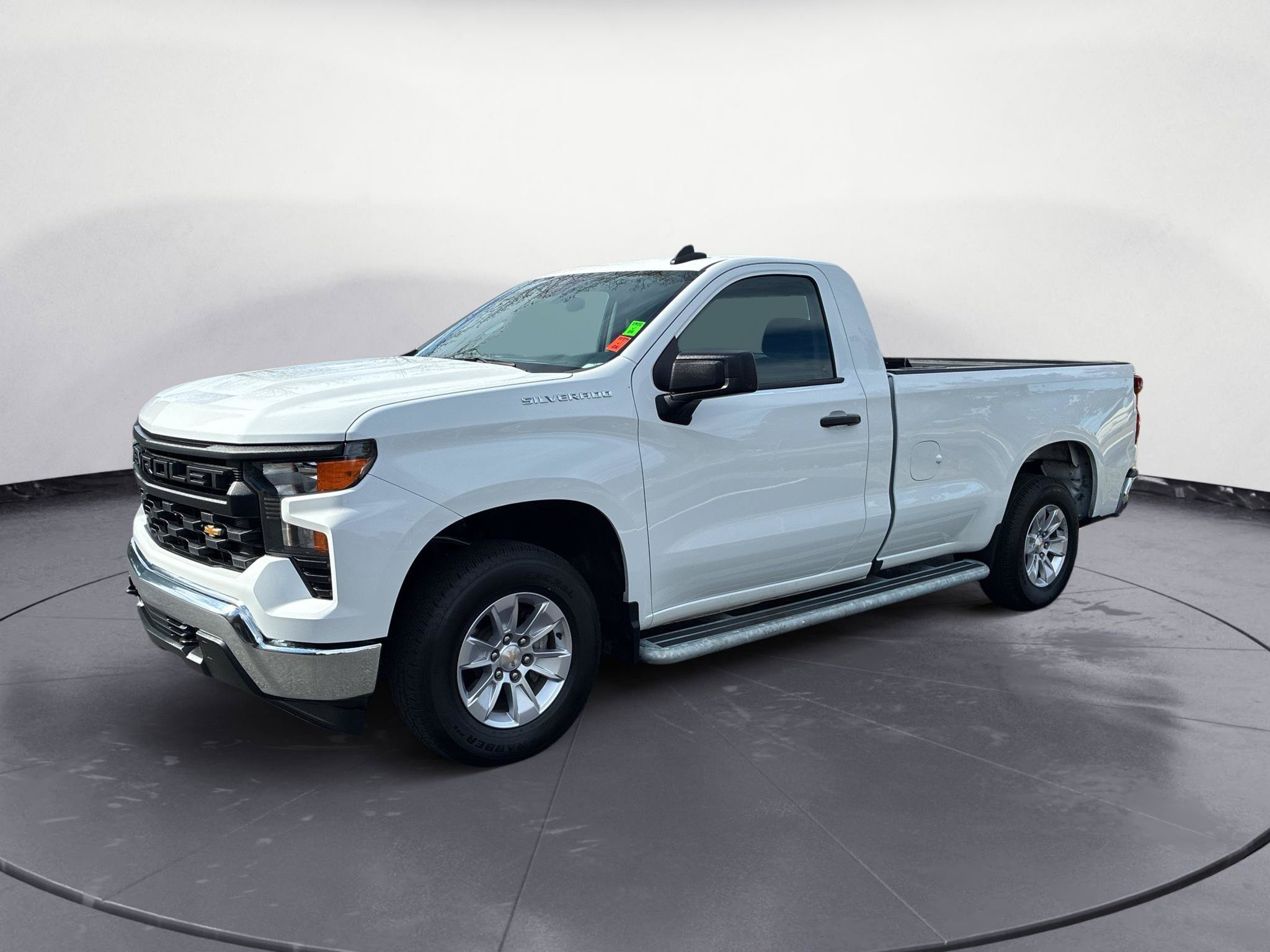 Used 2025 Chevrolet Silverado 1500 W/T RWD image 3