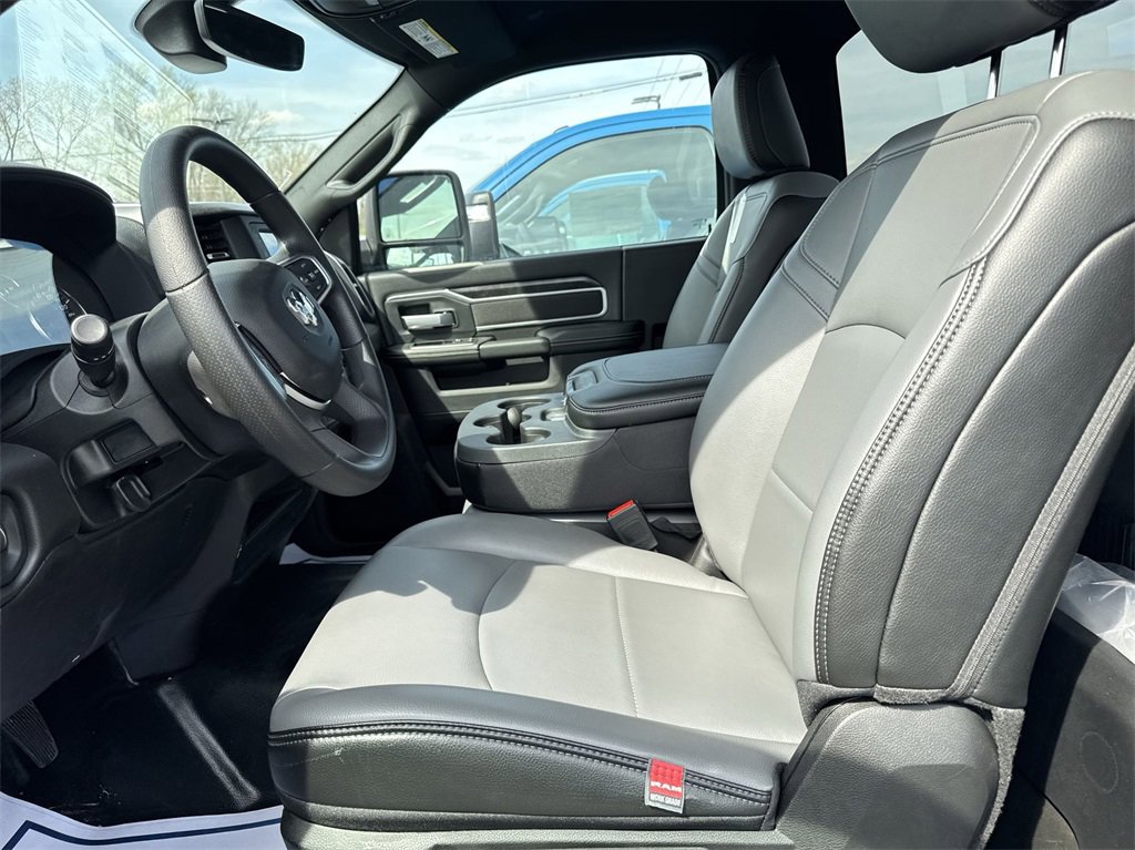 Used 2024 RAM 2500 Big Horn image 11
